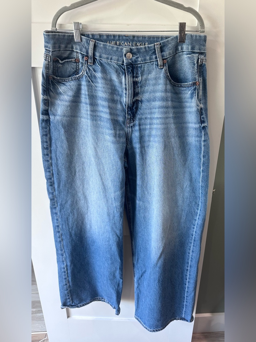 American Eagle Women’s 16 SHORT Curvy Super High Rise Baggy Straight Jeans